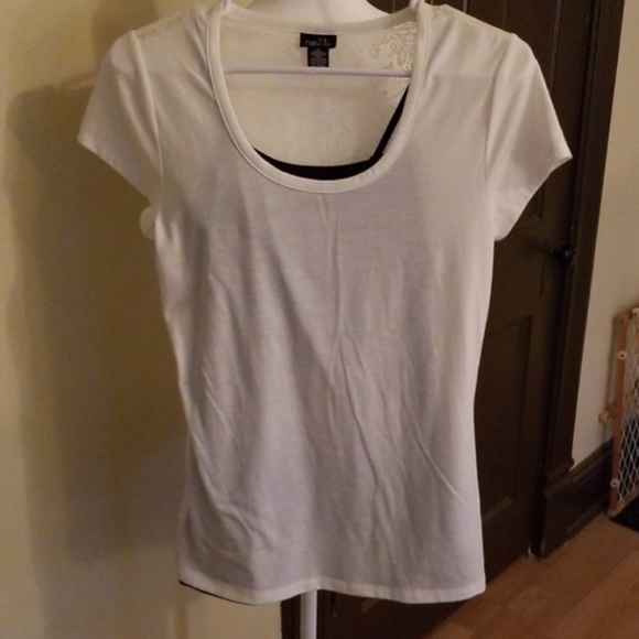 Lace back tee - Picture 2 of 2